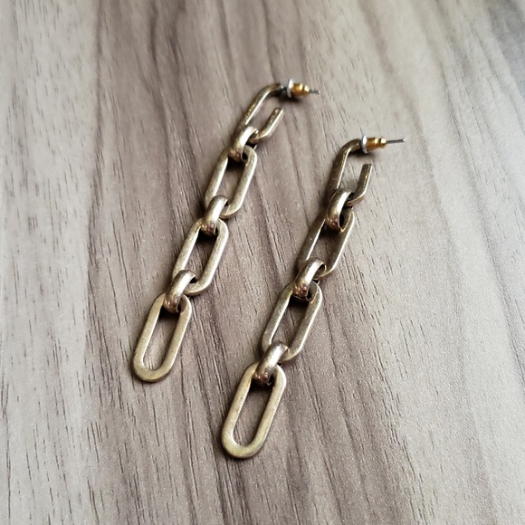 Urban Outfitters Jewelry - ⛓•Urban Outfitters• Chain Link Earrings